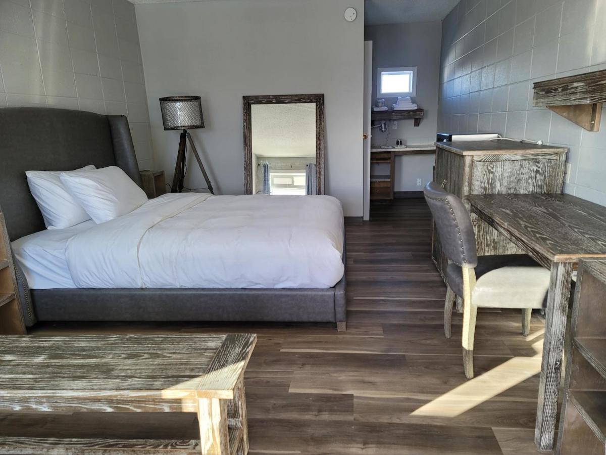 Parkside Inn غراند براري المظهر الخارجي الصورة