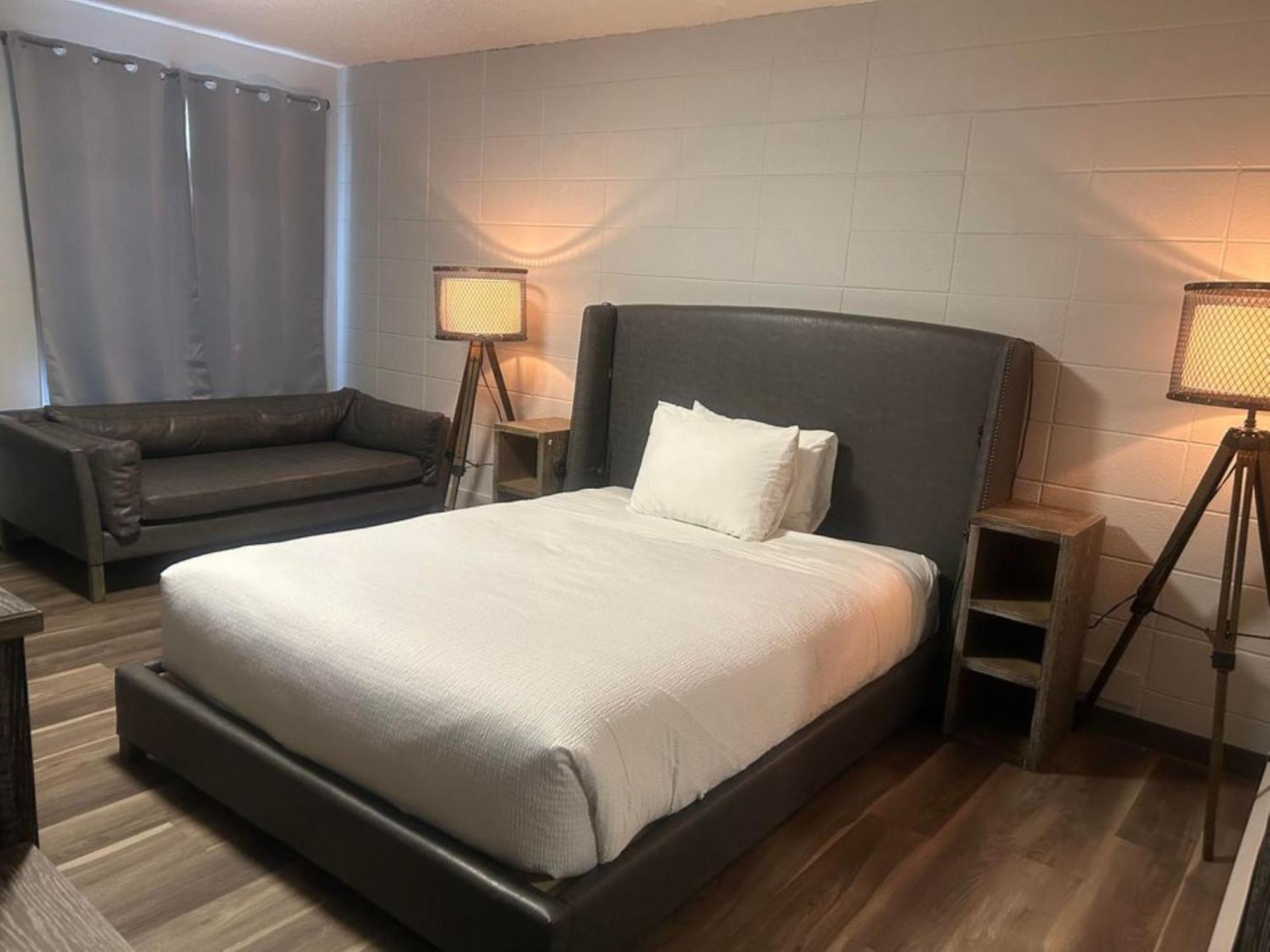 Parkside Inn غراند براري المظهر الخارجي الصورة