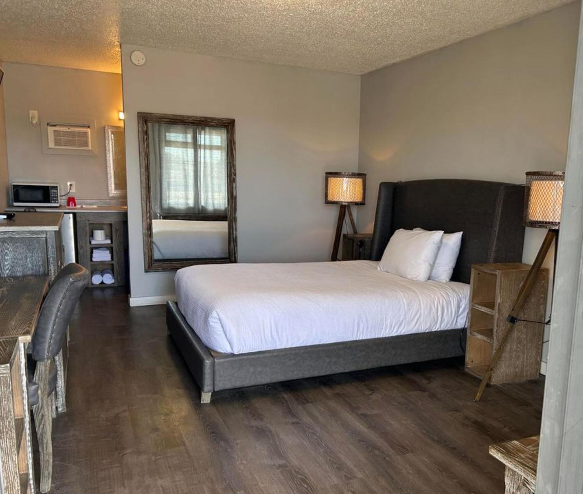 Parkside Inn غراند براري المظهر الخارجي الصورة