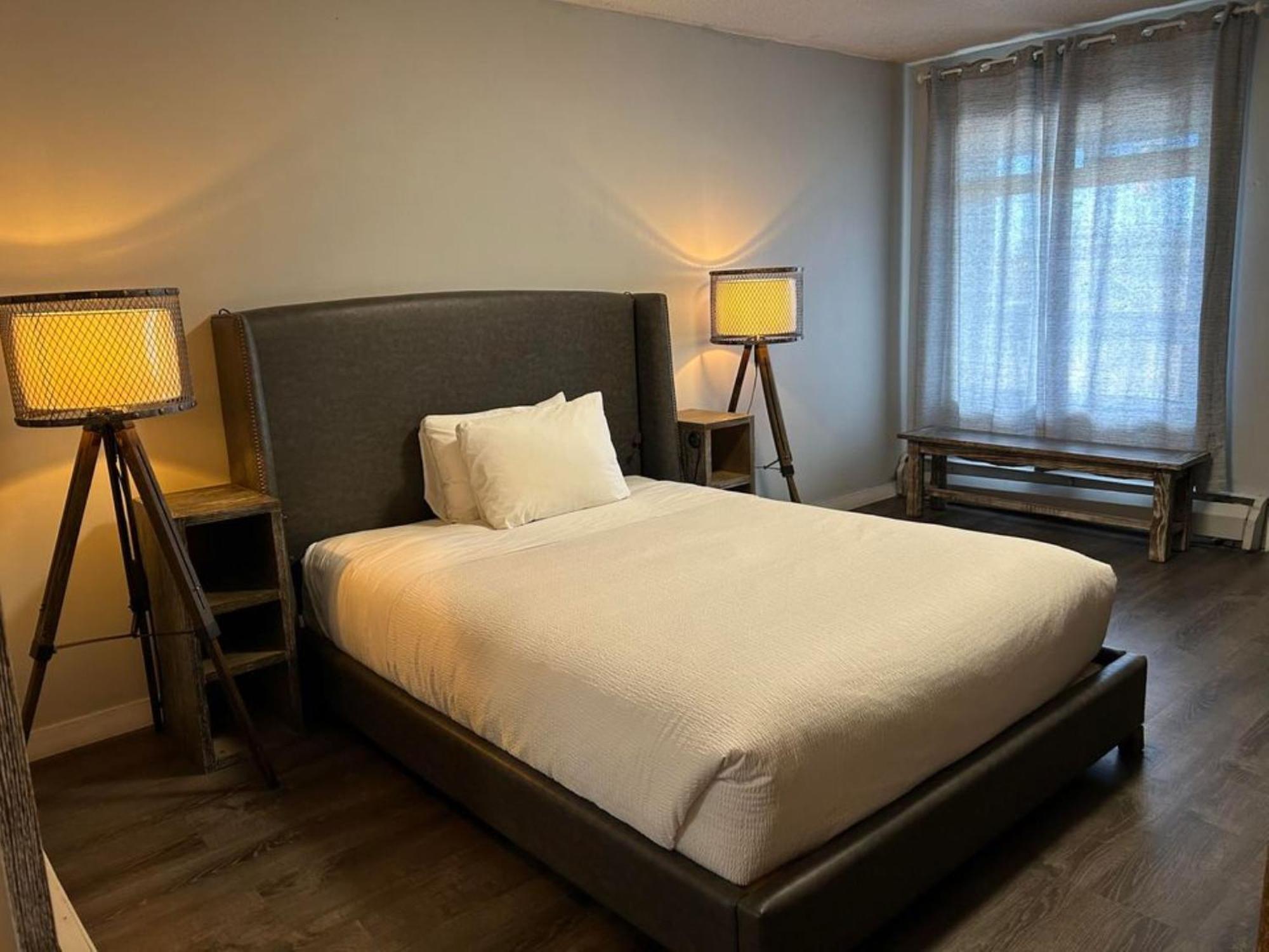 Parkside Inn غراند براري المظهر الخارجي الصورة